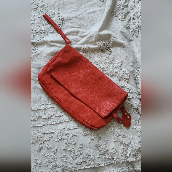 Large Roots clutch - Picture 1 of 6